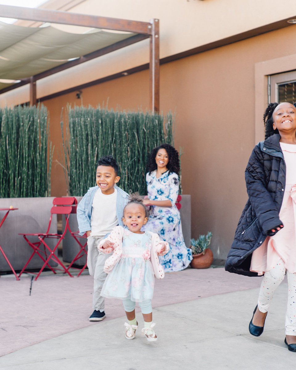 ChanteaMcIntyre's tweet image. I sent a video of the baby jumping off the couch to my husband the other day, and you know how he responded?? I knew she was going to be an athlete! The Nerve! I mean at least the races I endorse are outside! LOL 
.
 #babyleashondeck #familyof6 #littletraveler #fitmom