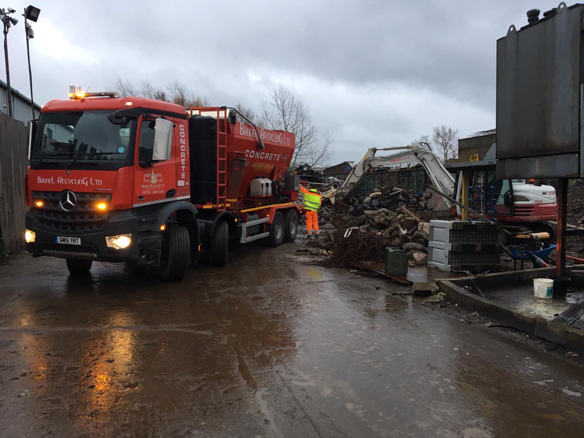 BrunelSW's tweet photo. Keep your project on track with Brunel Concrete. Our fleet of lorries and attention to detail will see your concrete delivered for the most time critical situations.
.
Call us Now for a Quotation or for more details on 01752 845 645 | https://t.co/9fkBq5mTe4 https://t.co/24qu3NVWg5