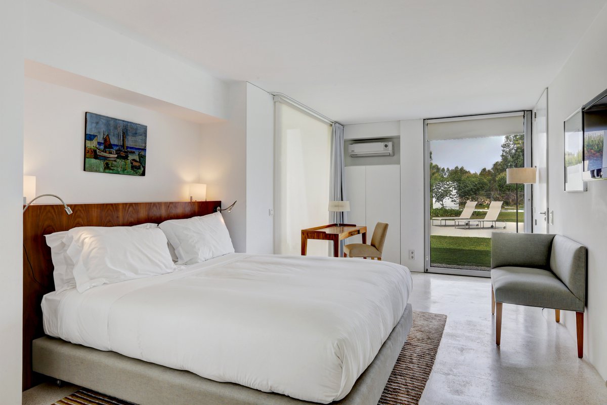 Stay Cozy, Stay Contemporary 😊

Plot 172, Private Villa with 4 bedrooms \\ Lote 172, Villa Privada com 4 quartos
ARCH/ARQU: Aires Mateus

#staycontemporary #bomsucessoresort #obidos #europeantourdestination #europeantourproperties