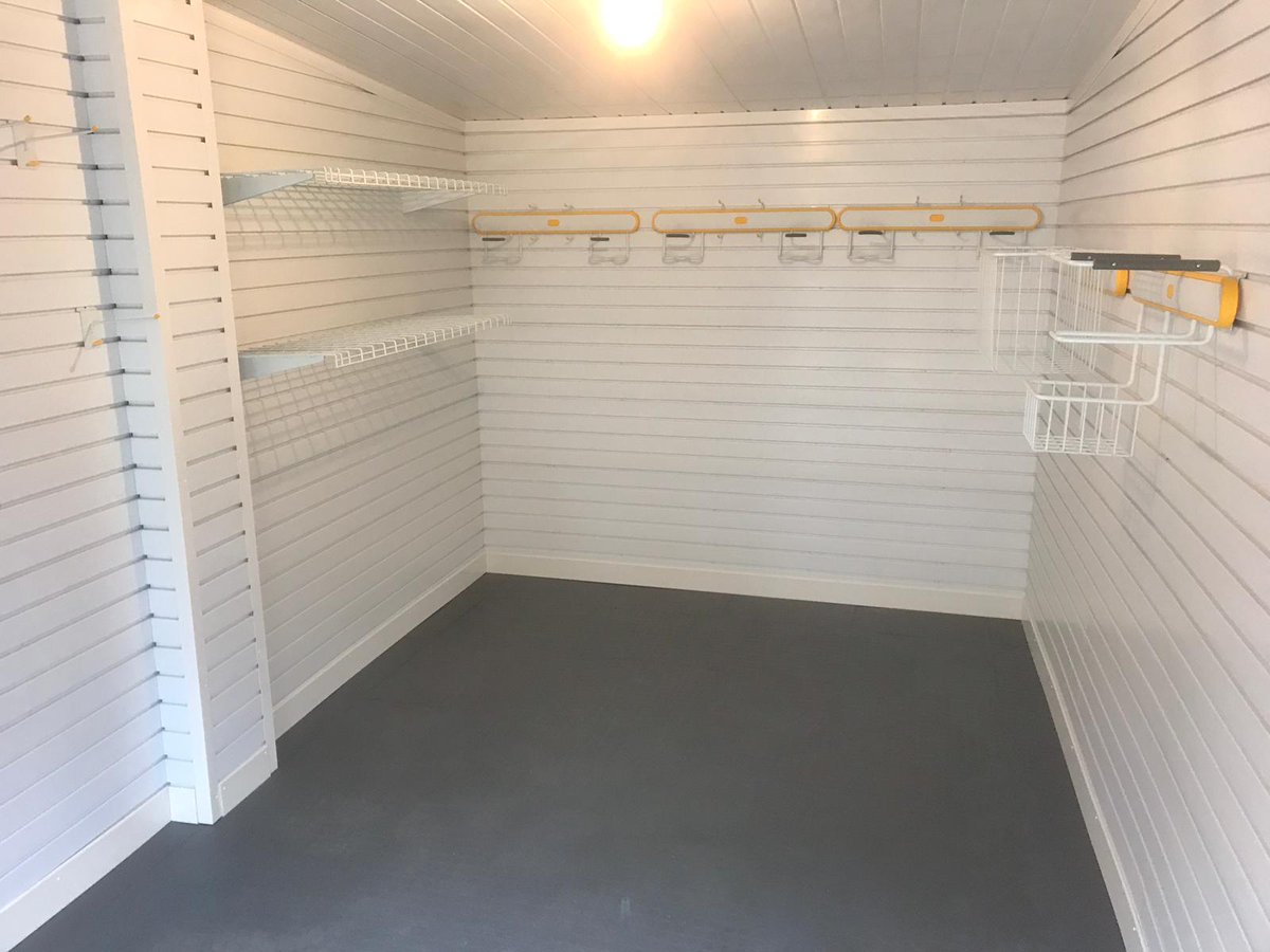 W O W - what a transformation!   Finished yesterday in #Richmond is this single garage which started off as a dumping ground for all sorts of items.  

Now it is a clean and bright garage space #garageflex #garage #garagestorage #richmond #henley #henleyonthames #richmondonthames