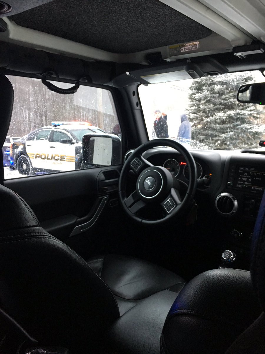 H00Nz's tweet photo. Moms becoming a citizen in an hour, just got rear ended. Love snow! https://t.co/WSIKEnFx62