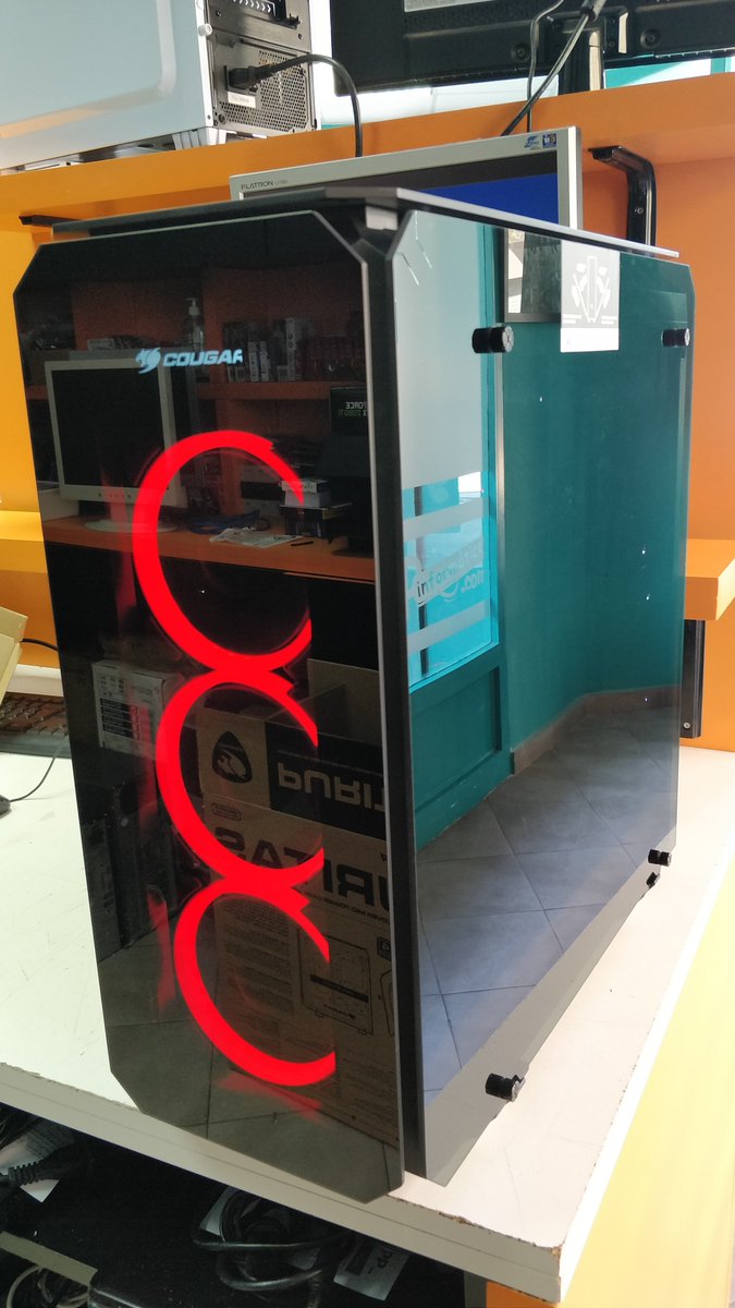 appmanises's tweet photo. 🔝🔥🔝 Máxima potencia + Increíble diseño 🔝⚡️🔝
Aquí tenéis el espectacular i7 8700k - 64Gb ram y 2 gráficas Nvidia RTX 2080ti en SLI 👏😍
🛠️💾 Montado pieza a pieza por #ToniApp en @appmanises especialmente para #gamers 🎮
#GamerPc #Gaming #AppManises #AppInformática #Nvidia https://t.co/M6tRmZnDbQ