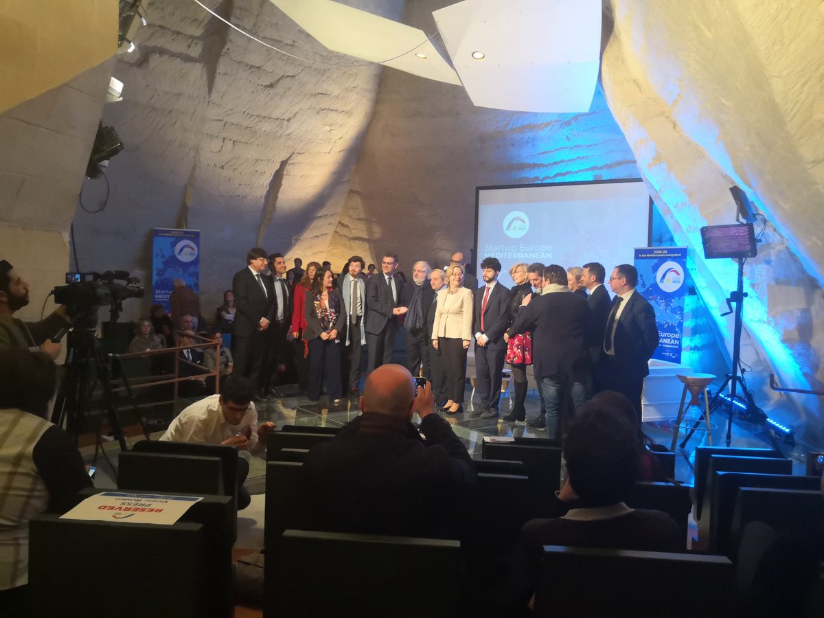 PalestraPz's tweet photo. Nasce #SEMED a Matera e Potenza. Basilicata al centro dell'innovazione globale. #MediterraneanSea #startup https://t.co/AHZqqBXYAc