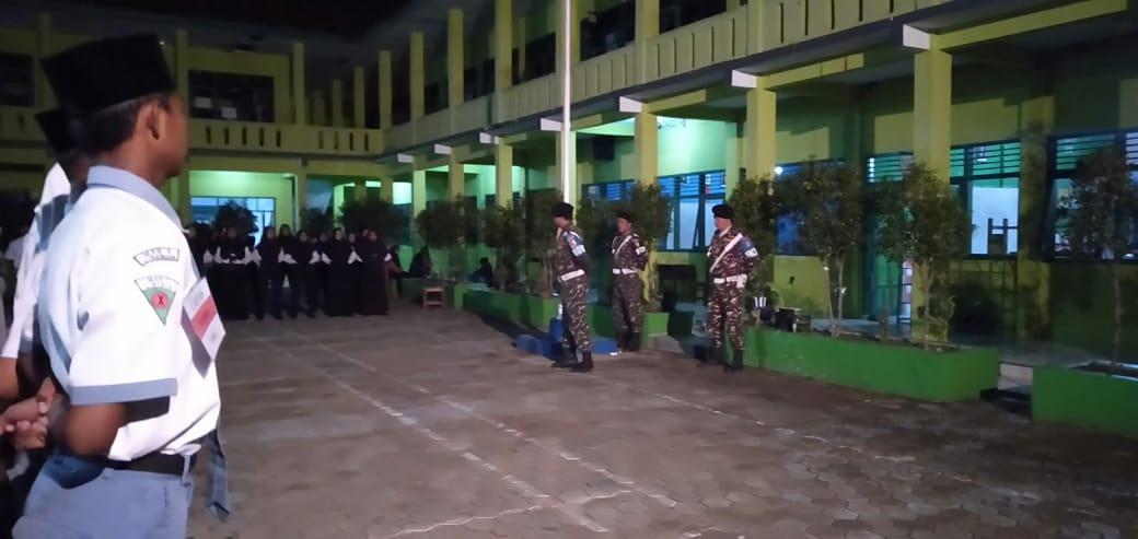 Malam ini Wakasatkorcab Banser Kab. Cirebon sahabat <a href="/Abdulwahid084/">Abdulwahid08</a> Memberikan materi "Pengenalan dasar KEDISIPLINAN KARAKTER DAN MENTAL "untuk Calon  peserta PASKIBRA MAN 5 CIREBON

#BanserHebat