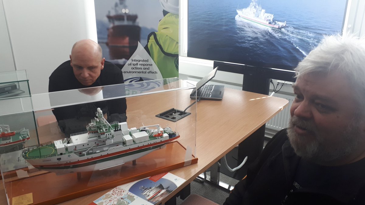 Roope Flinkman presents the newborn RV_Aranda at <a href="/SYKEinfo/">Suomen ympäristökeskus</a>'s housewarming in #Viikkicampus with ex-RV_Muikku's crew K Eloheimo. <a href="/LukeFinland/">Luonnonvarakeskus</a> too charters #Aranda for followup Baltic #fishsurveys