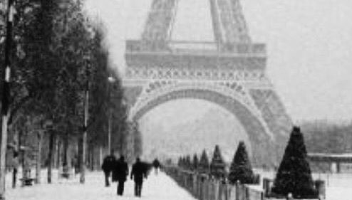 maallsha's tweet photo. A winter in Paris, 1955s https://t.co/vZKaJQR5Hn