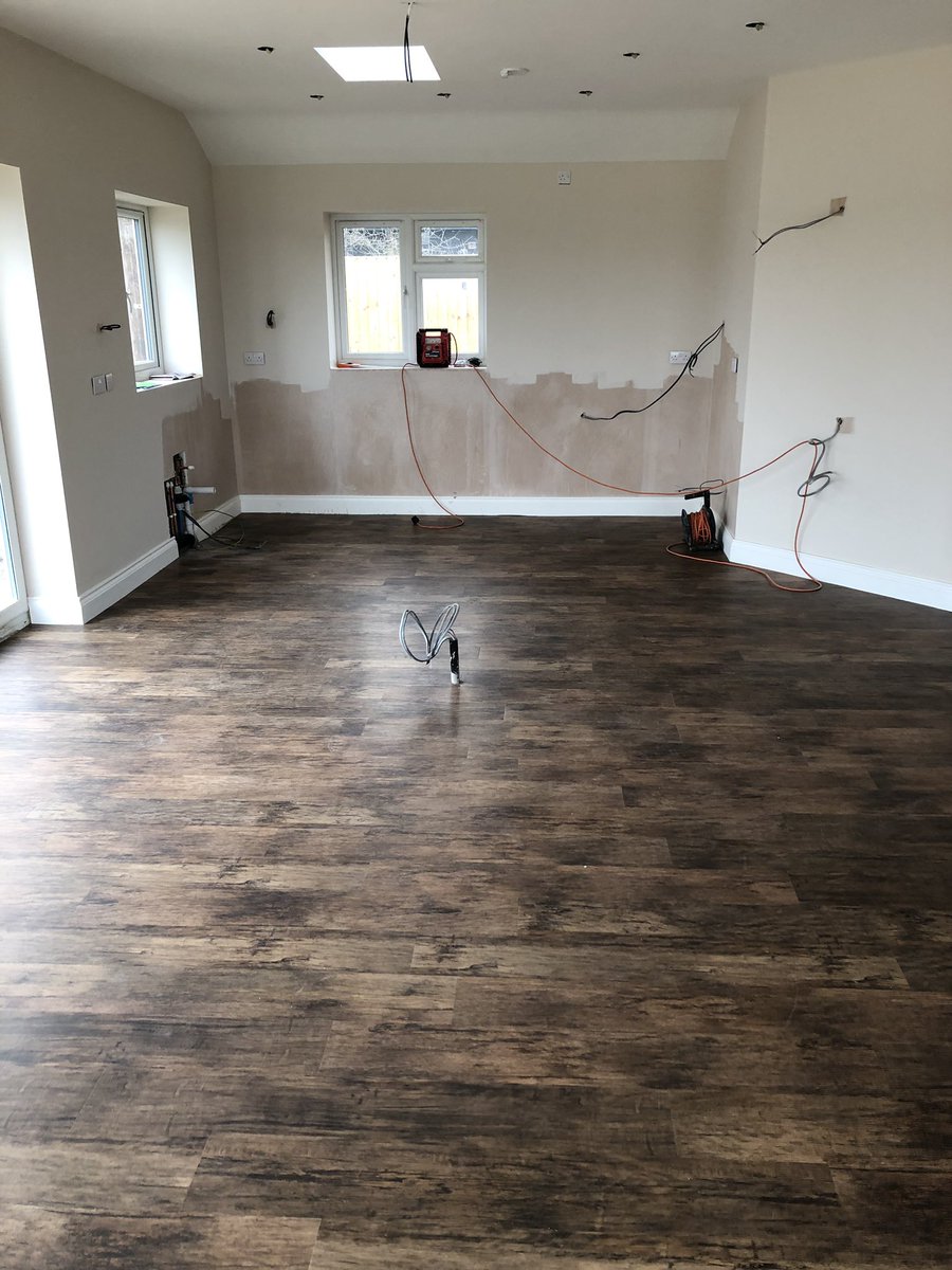 GalleryCarpet's tweet photo. 150M2 of @karndeanUK Van Gough range fitted to new Bungalow In Windsor Fitted by Andy &amp; Paul https://t.co/LE7FsD5liC