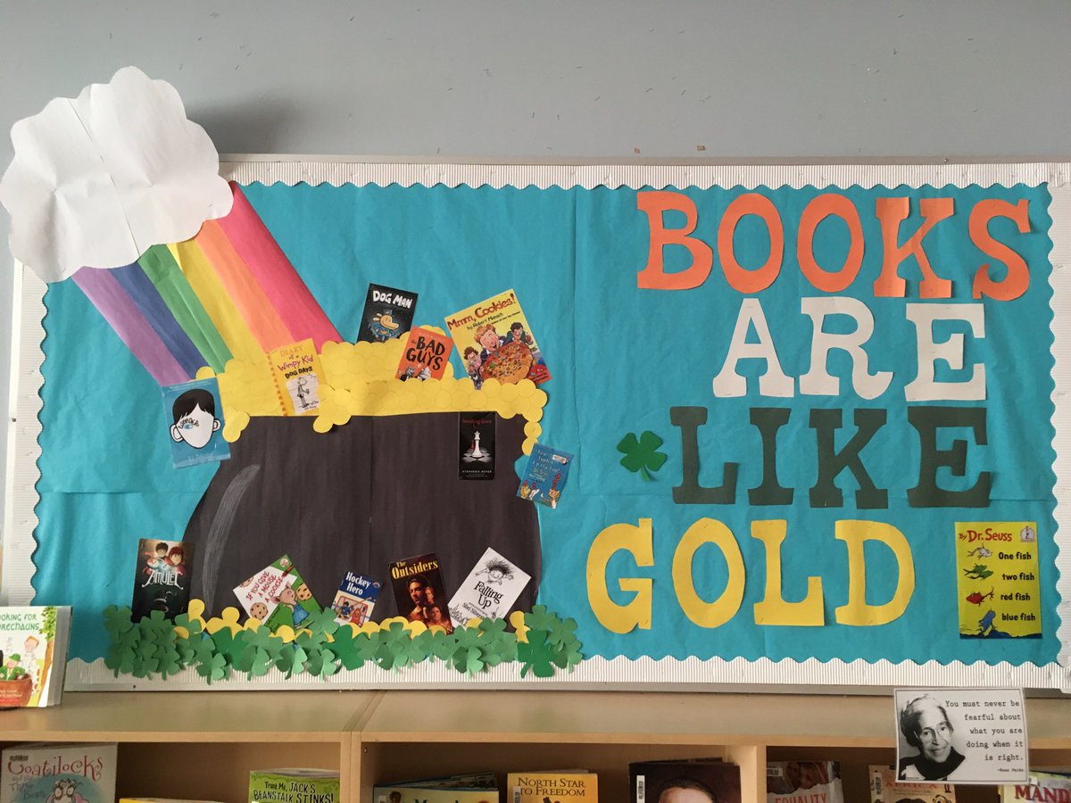 mme_barbosa's tweet photo. 🍀 Happy March 1st everyone! @maryphelancs come stop by the library to pick up your “piece of GOLD” today 📚📖 #librarybulletinboard #readingisfun #potofgold https://t.co/6VvKawhYUw