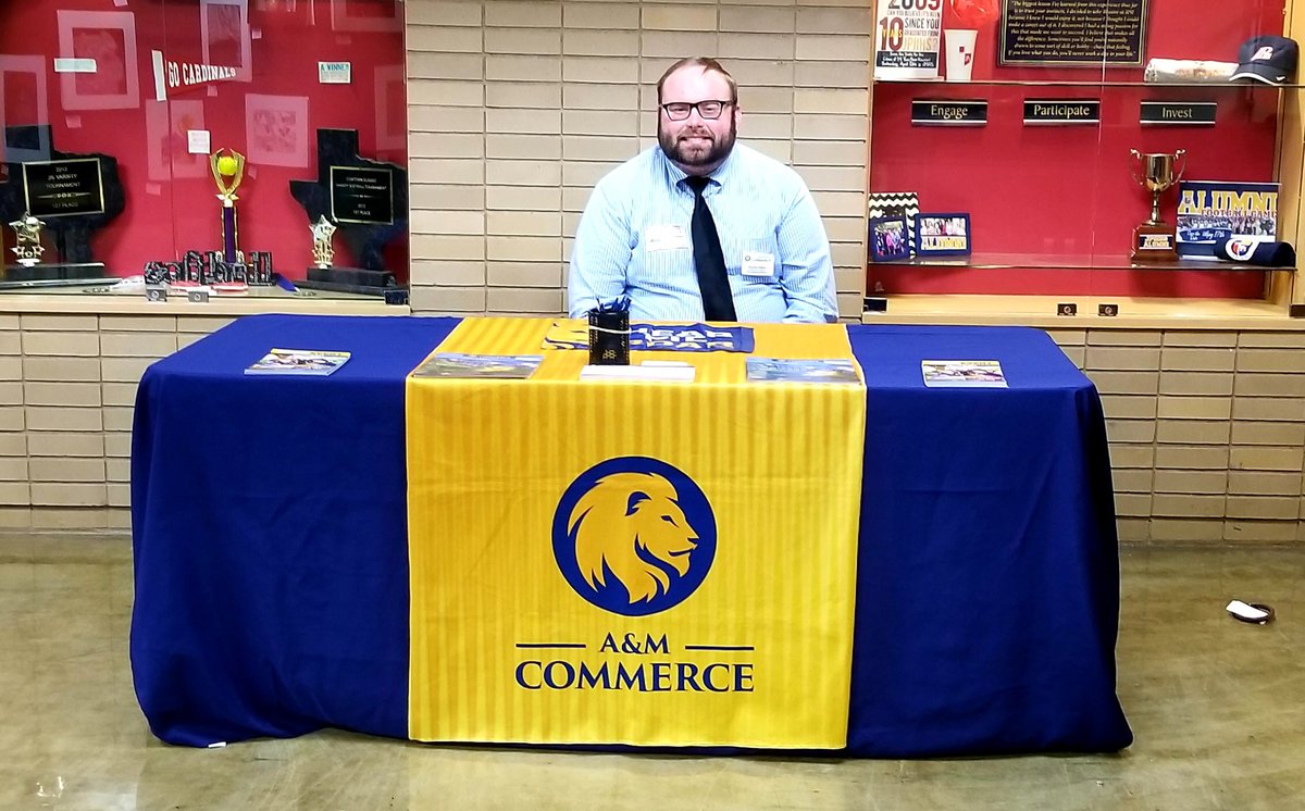 JPIIHSGandC's tweet photo. Yesterday, our students had a great opportunity to learn about @tamuc #Cardinals2College https://t.co/WhHDZ9Xmi7