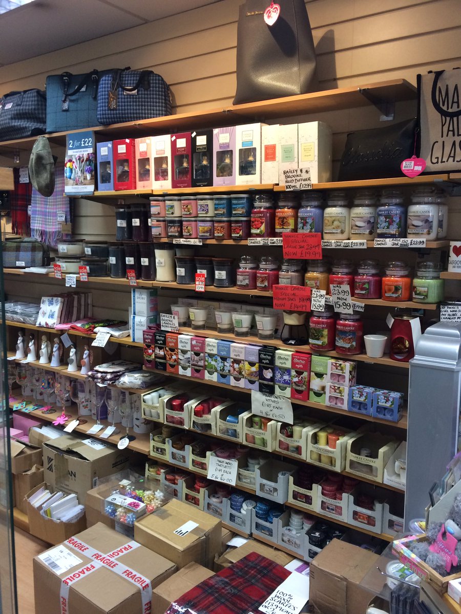 jim_girvan's tweet photo. @AroraDesignLtd and @YankeeCandleEu only two of lots of great #Cardgains suppliers in Dave’s shop in #Glasgow @CyrilService @GreetingsGifts @greetingstoday @Prog_Greetings https://t.co/EeIcam2tFJ