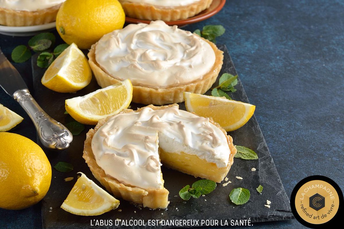 [ Gourmandise ] 

Que diriez-vous d'une tarte citron meringuée accompagnée d'une #coupe de #champagne demi-sec ?
