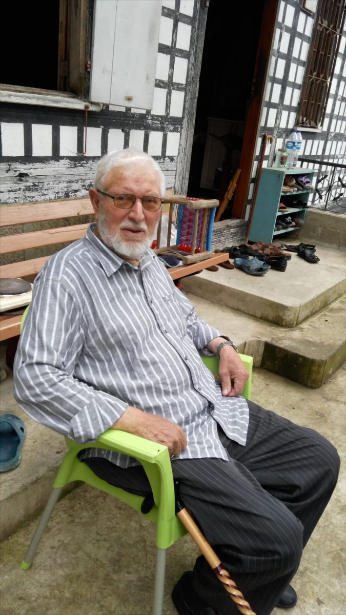 Şimdi sizlere ülkemizde güzel bir şeyler yapmanın dönüp dolaşıp insanın başına nasıl bela olabileceğini gösteren trajikomik bir dava anlatacağım. Anlatmaktan yoruldum artık, ama derli toplu olarak tüm olayı son kez anlatacağım. Dava 83 yaşındaki dedem Yusuf Gurbetoğlu hakkında.