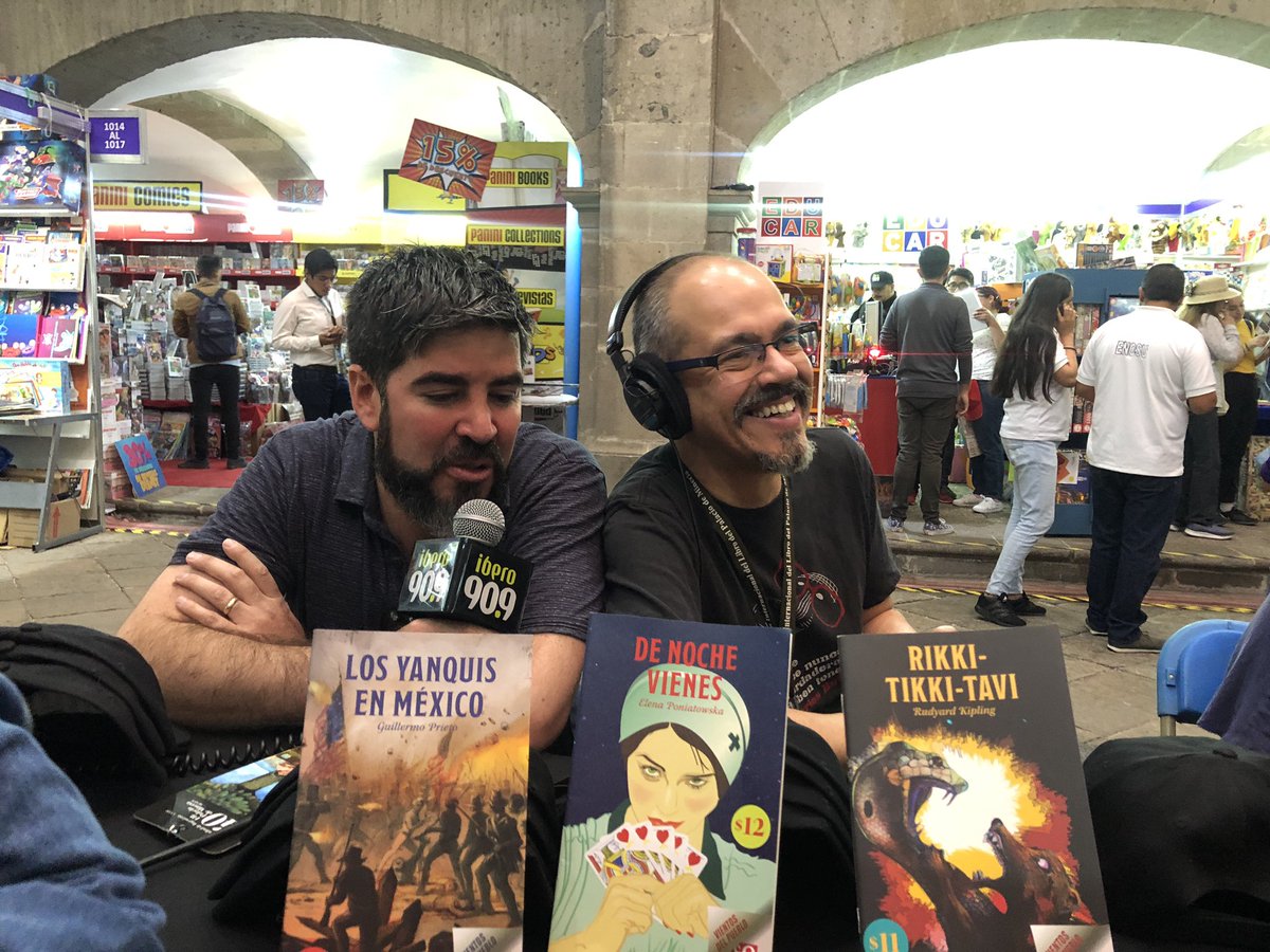 La nueva colección del @FCEMexico se presentó anoche en @FILMineria, se llama #VientosDelPueblo y para hablar de ella estuvo en @Ibero909FM @luisarturosal su coordinador. @FCEMexico @paolatinoco @elimonpartido @ArmandoVegaGil #elartenosencuentra