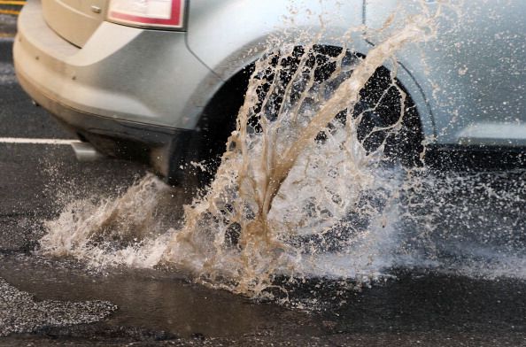 Warrantech_Corp's tweet photo. Has a pothole damaged your car? Here are three things to look for to ensure your safety and your vehicle’s reliability: https://t.co/gF0rcH4O8x https://t.co/uHdtxSUHXo