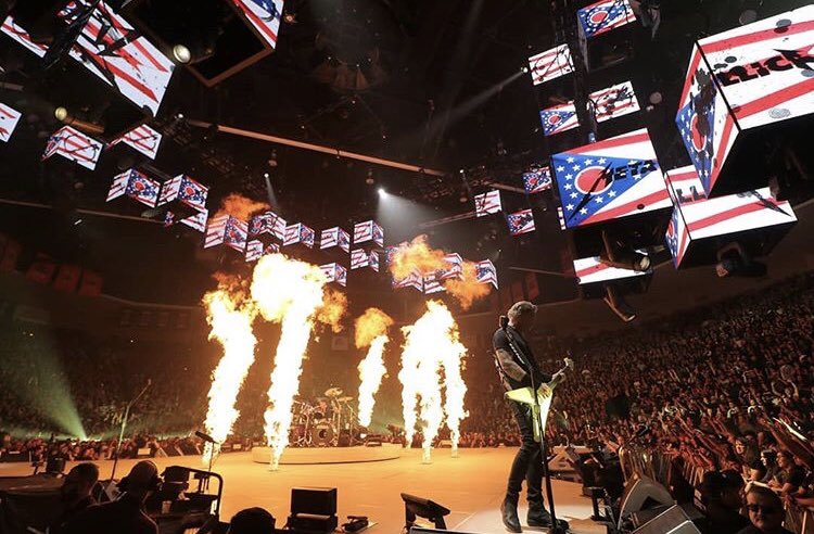 chileanhorsemen's tweet photo. Algunas fotos del show de anoche, en El Paso, Texas. #thechileanhorsemen #worldwired #metinelpaso #worldwiredtour2019 #worldwired19 #metallica https://t.co/0CNmVgbBtN