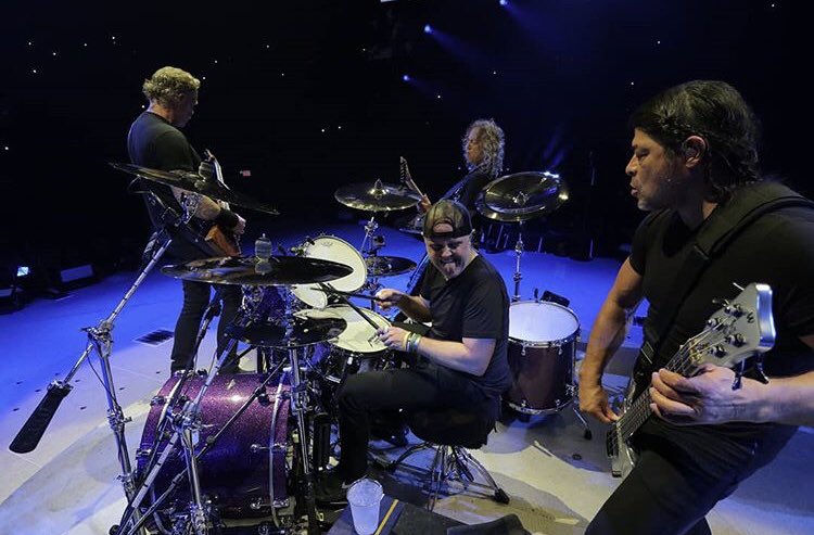 chileanhorsemen's tweet photo. Algunas fotos del show de anoche, en El Paso, Texas. #thechileanhorsemen #worldwired #metinelpaso #worldwiredtour2019 #worldwired19 #metallica https://t.co/0CNmVgbBtN