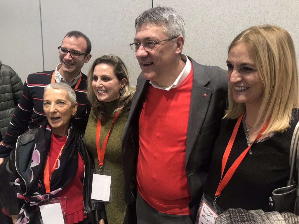 FilcamsVarese's tweet photo. Facce da Filcams Varese stamattina a Malpensa con Maurizio Landini https://t.co/VIkxtmzsVf
