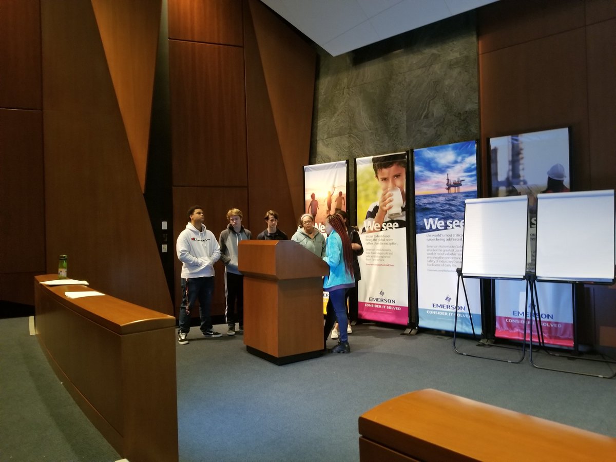 Nekweeks's tweet image. #G2Cplus Francis Howell High School