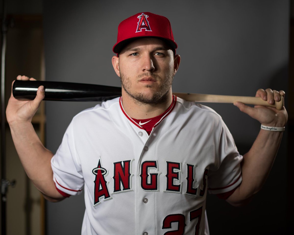 Angels's tweet photo. 27 days. #OpeningDay https://t.co/fSnihoFsIs