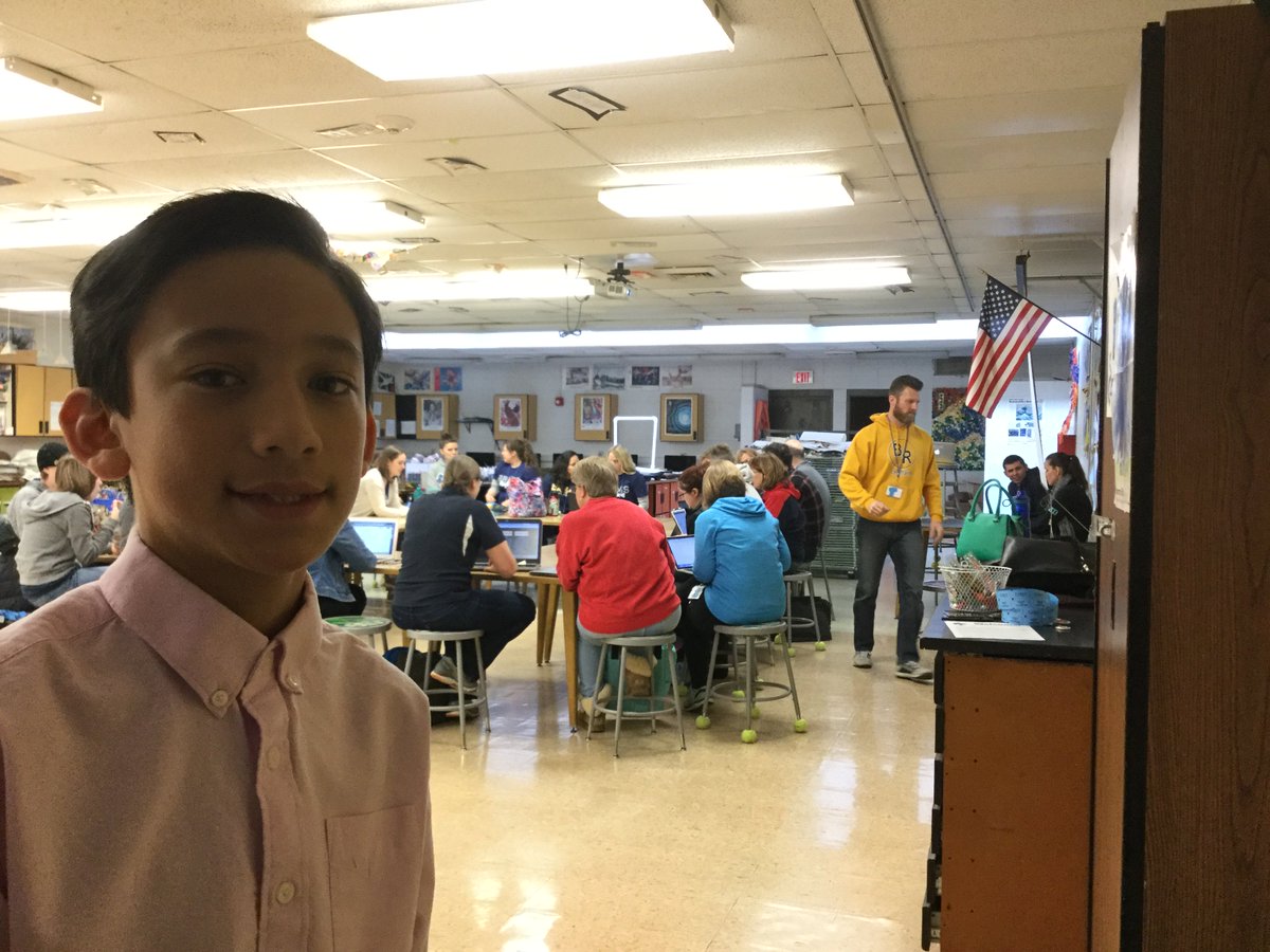 wjhsla's tweet photo. Our student ambassadors hard at work today at @DuPageEdCamp.  So proud of our panthers!  #wjhspantherpride #DupageMiddleEd https://t.co/9U06S02y23