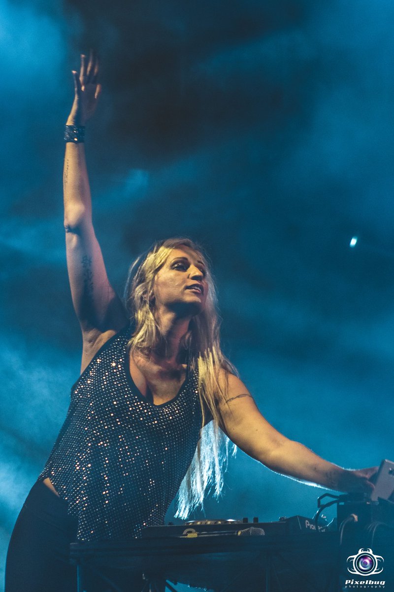 festember's tweet photo. #Festember looks back with pride at the Proshows, when the artists set an unprecedented benchmark by unleashing the hidden potential from an infinitely passionate audience.
#Proshows https://t.co/0juYQC0AkY