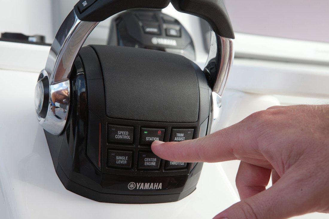 YamahaOutboards's tweet photo. See the new features The Helm Master, on our integrated control system, and how they work: https://t.co/lJzYq509H4 #HelmMaster https://t.co/12TDyUwjbd