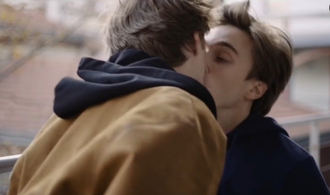 Mi pequeño, hermoso. @imprintwt
Hola mi amor.