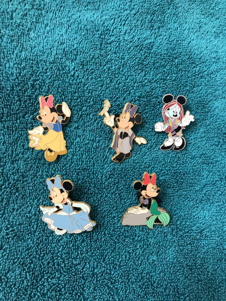 YDeliveries's tweet photo. Selling lots of Disney pins! Ask about prices! 
#disneypintrading #pintrading #pinsforsale #pintraders #princessminnie #princessseries #minniemouse #sleepingbeauty #forsale #ariel #cinderella #aurora #snowwhite https://t.co/oXfcykR0xT