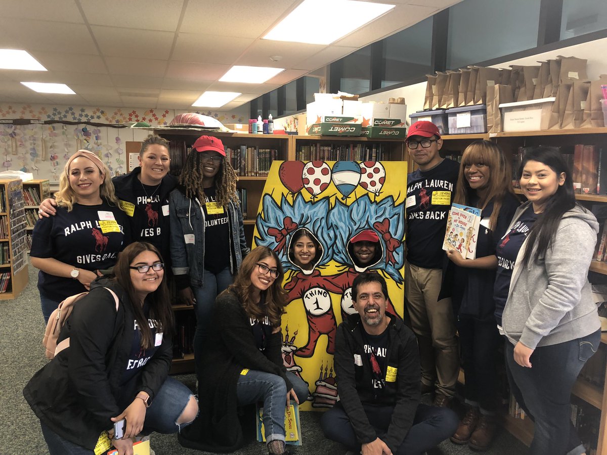 _ethelmaypotter's tweet photo. Our volunteers are doing an amazing job reading to our young scholars during this 2019 Read Across America #united4oc #rlgivesback #volunteers https://t.co/jKNHQg9KXY