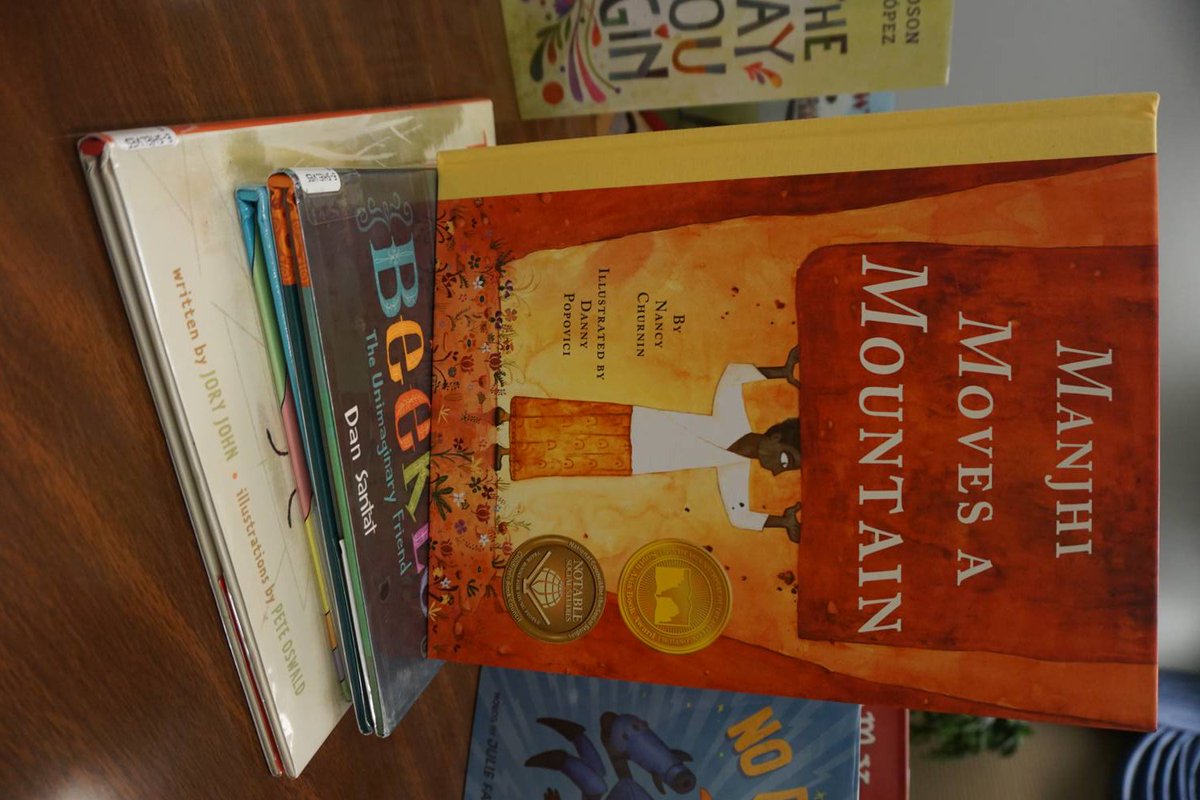 GlennJacobsTN's tweet photo. On to TN School for the Deaf to read about a man named Manjhi who shows how we can all make a difference if our hearts are big enough. https://t.co/sigRqTC6du