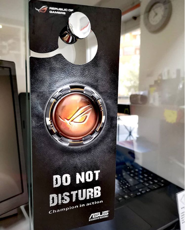 ASUS_ROG's tweet photo. Champion In Action.
What's your longest gaming marathon? 😉
#DoNoDisturb
📷: dr_lab.sparanise https://t.co/fRwbKjGgbU