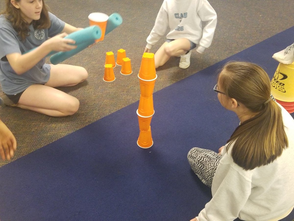 ReginaldLSmith's tweet photo. Creative 5th Grade! #yespe #celebrateauburn https://t.co/yj3vukihZE