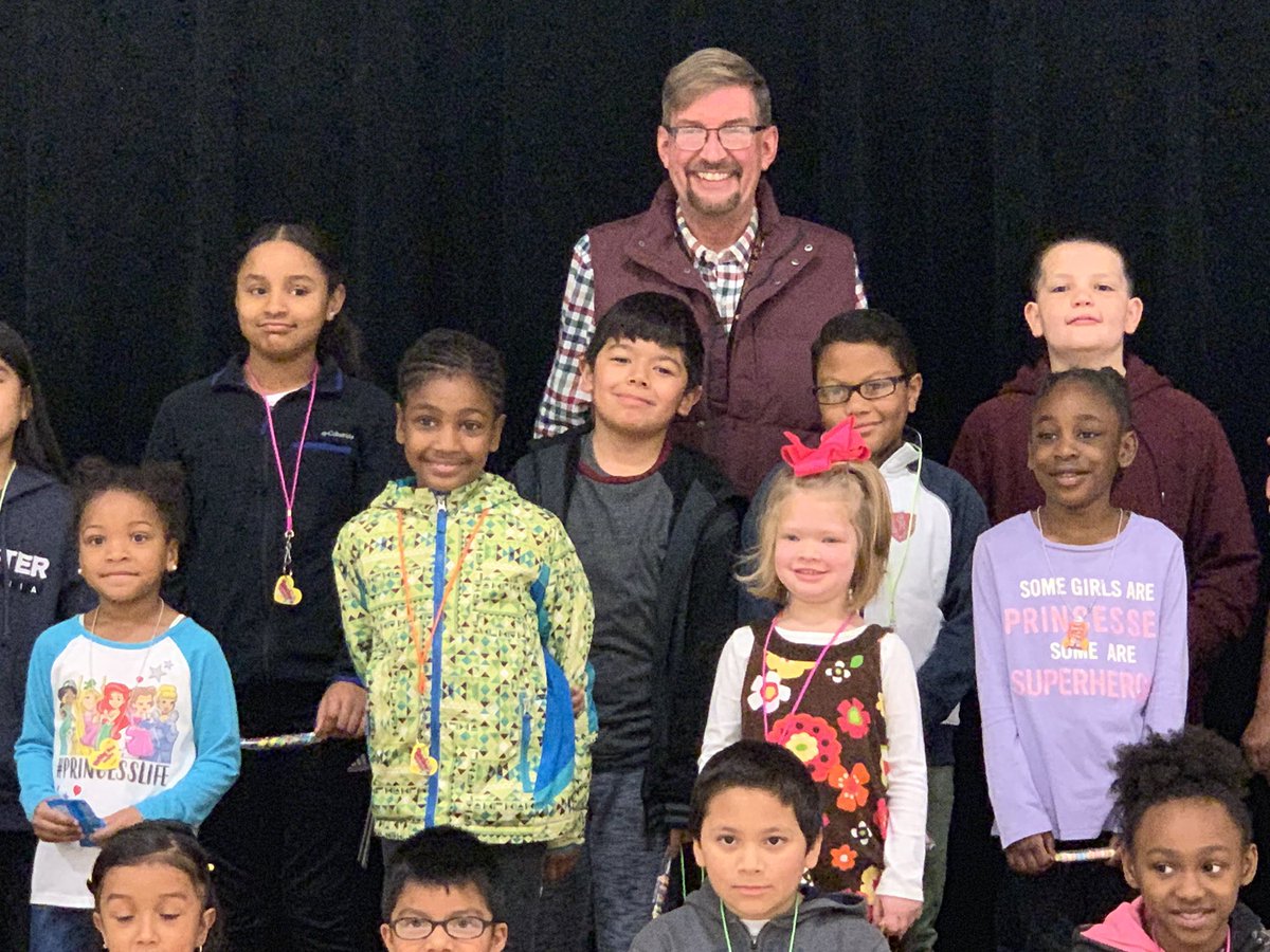 MrsTruesCrew's tweet photo. Congratulations to this weeks brag tag winners!!! These students exhibit “working hard everyday!” Congratulations!!!! @DiggsLatham https://t.co/wSAUCPoChj