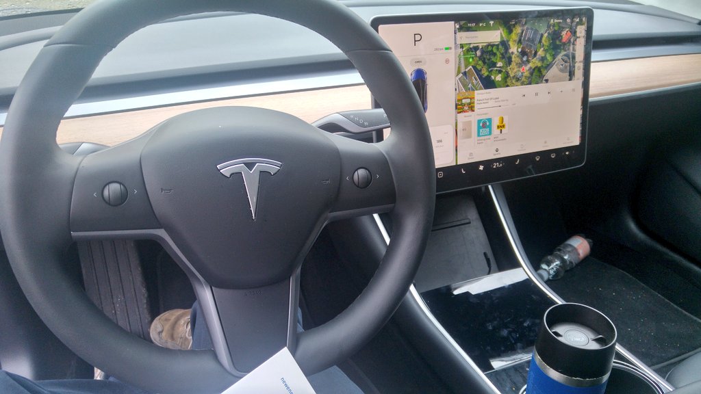 GodsChiefAngel's tweet photo. E-mobility conference in Wels Austria was once again very good experience, this time could check out the Tesla Model 3 and X in real life for the first time! Many thanks to the speakers and organisers, did a really great job once again! #WSED #WSED2019 https://t.co/7HqoGssdQr