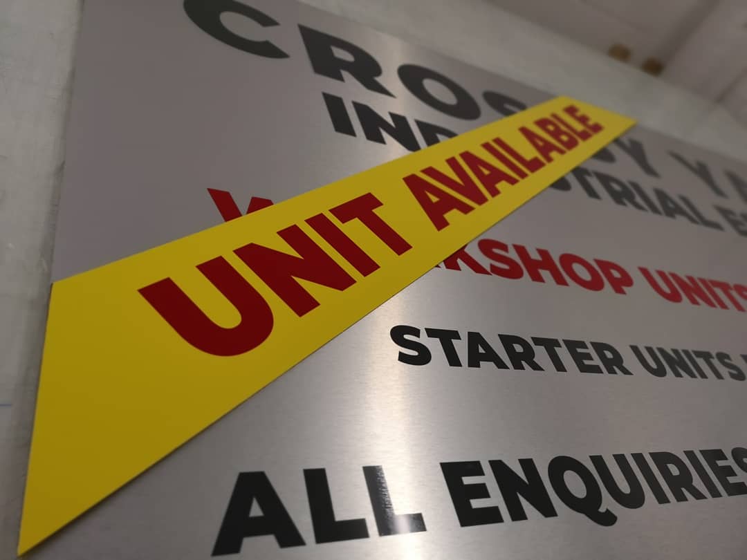 EliteSigns's tweet photo. #Love the finish on our #brushedstainlesssteel effect #signpanel for #CrosbyYard #industrialestate.
With #Metamark #vinyl & a removable yellow #aluminiumcomposite #sign #flash for when there are units available.
@metamarkuk @AmariSouthWales https://t.co/2Mwy9TdFSC