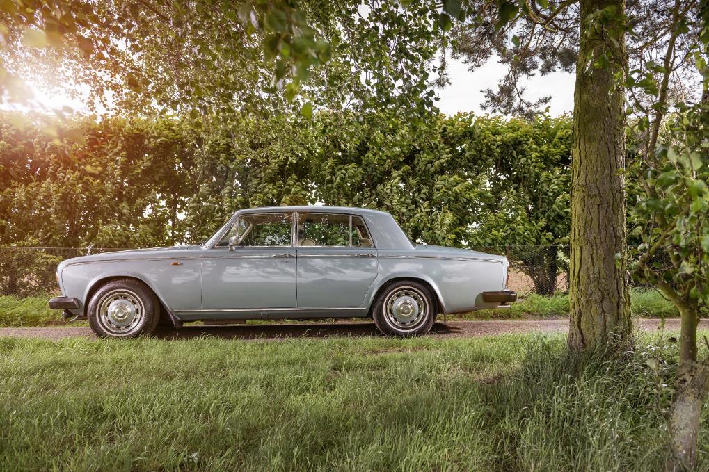 A great chat with <a href="/DVLAgovuk/">Driver and Vehicle Licensing Agency</a> (Tina in Team 25 is a hero) resulting in the start of a process (with a little help from <a href="/rrecltd/">RREC Limited</a>!) to reunite my #RollsRoyce #SilverShadowII with its original registration. I'll report on progress in @ClassicsMag and RR &amp; #Bentley Driver magazine 🏆