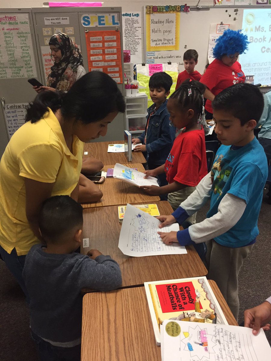 JacksonES_Lions's tweet photo. Ms Beale’s class is celebrating  with book reviews! Parents and Ms Hollum’s class are listening to their writings about books! 🦁💙📚 #teamjackson https://t.co/cYOTeQfRhc