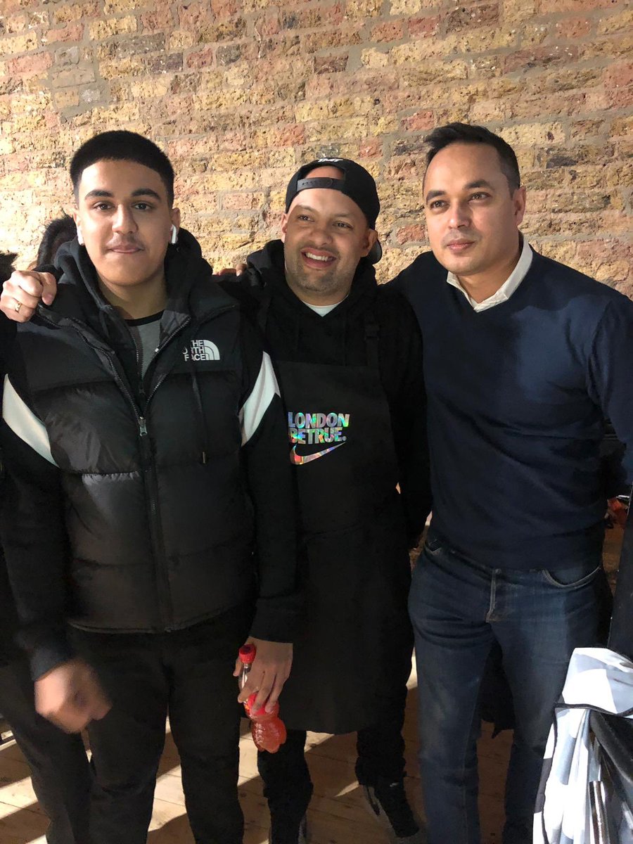 kcbna1's tweet photo. Brilliant event yesterday #thinkingoutsidethebox @CamdenMarket raising awareness of #positive #mentalhealth through #sports here our some of our #youth #forum #Ambassadors representing our #ProjectActive and #sports programmes! #youth #youngpeople #Camdenyouth https://t.co/Mq3gvfIfOR