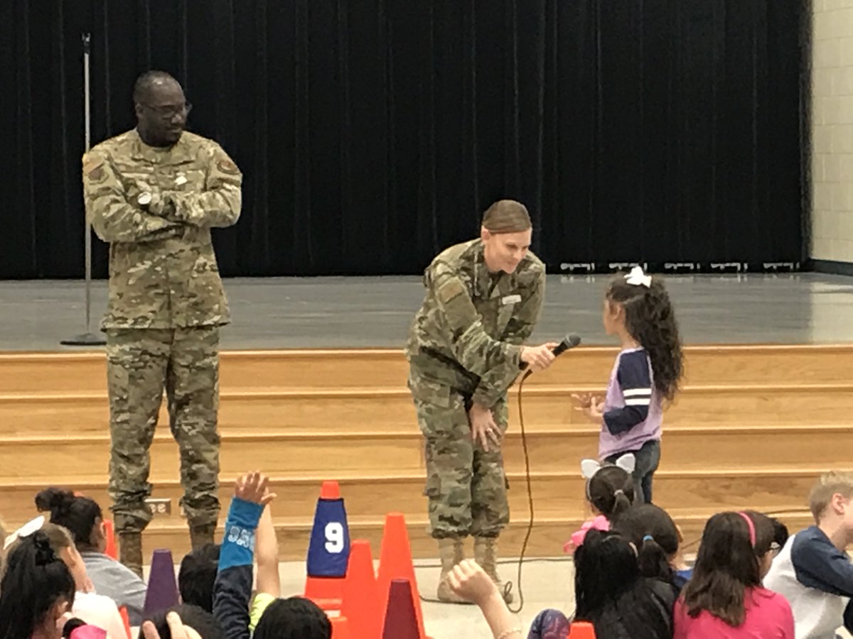We would like to thank Mr Brewster and Mrs. Anderson for joining us at Langley for  Heroes for Health Day.#LangleyLobos <a href="/NISDLangleyES/">Ralph Langley Elementary</a>