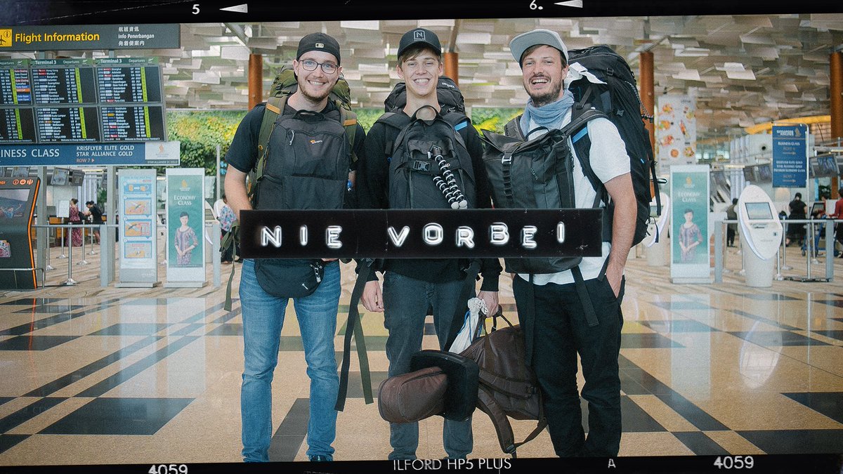 brunkemusik's tweet photo. Danke fürs mitreisen 💛

Hier ist das MUSIKVIDEO zu "Nie vorbei":

▶︎ https://t.co/pJWVYiS6Z7

#RichtungIch https://t.co/q0yGejt9kT