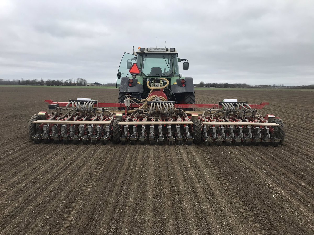 BlitAgro's tweet image. Eerste ronde peen en uien gaan er ook in vandaag. #bangor #hyfive