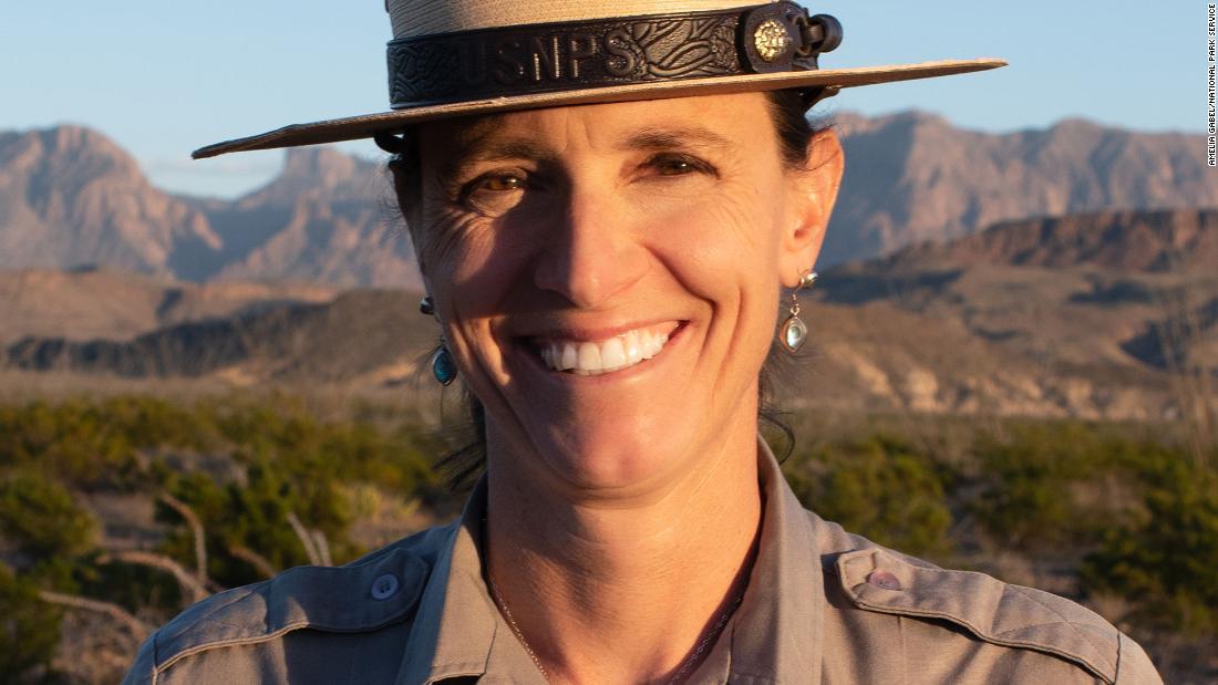 CNN's tweet image. For the first time, Great Smoky Mountains National Park has announced its next chief ranger will be a woman. The park, which straddles the border between North Carolina and Tennessee, is the most visited national park in the United States. cnn.it/2TjxUUf