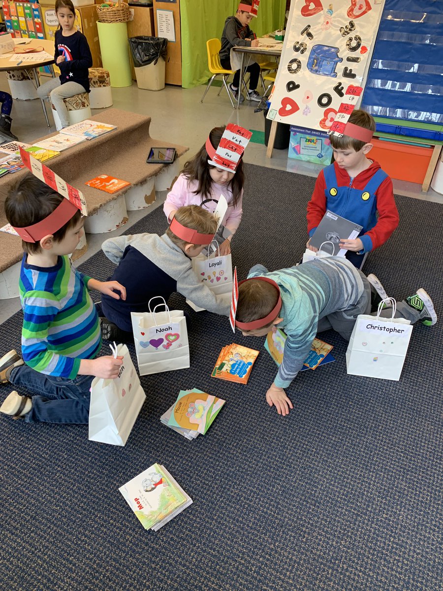 MrsParnellsKSs's tweet photo. Preparing for Read Across Pine Glen! #PineGlenReads https://t.co/ZDiphj1foC