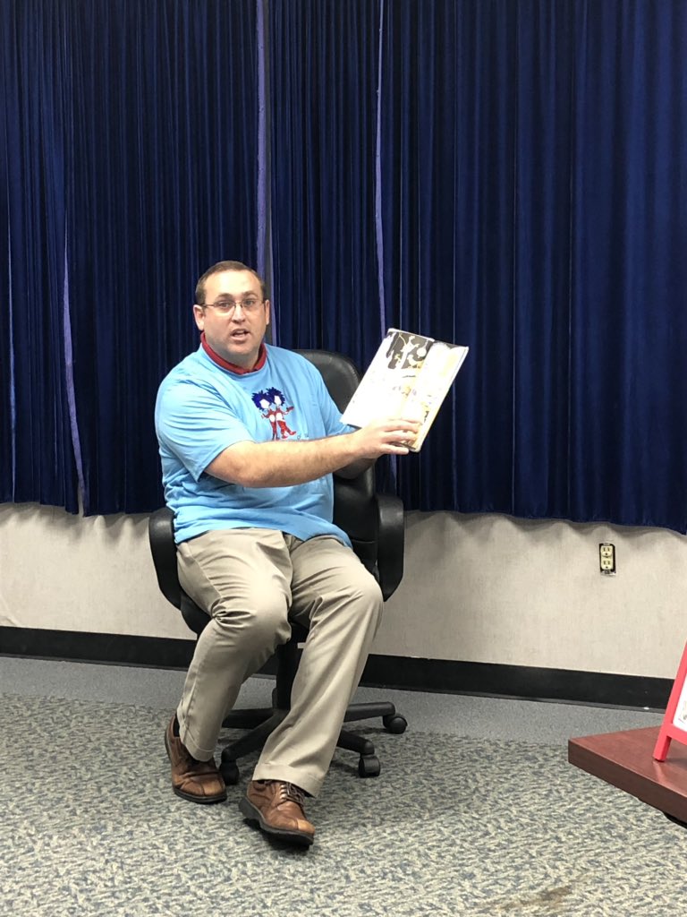NorthBrookElem's tweet photo. Great ending to a great Read Across America Week. #LCSstrong2theCore #Soaring4Success@NBES https://t.co/OsCBHQgdGU