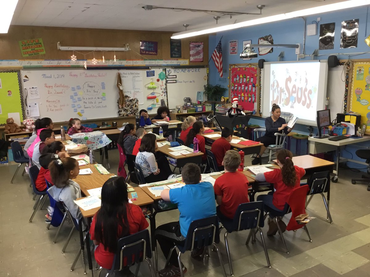 ldalessandro15's tweet photo. Celebrating Dr. Seuss's Birthday with our special readers @MenloPark19 Thank you Mrs. Cruz & @ZegaRobert for reading to us. @MargaretTruppa #Thing19 #happybirthdaydrseuss https://t.co/7Klq6ExeGe