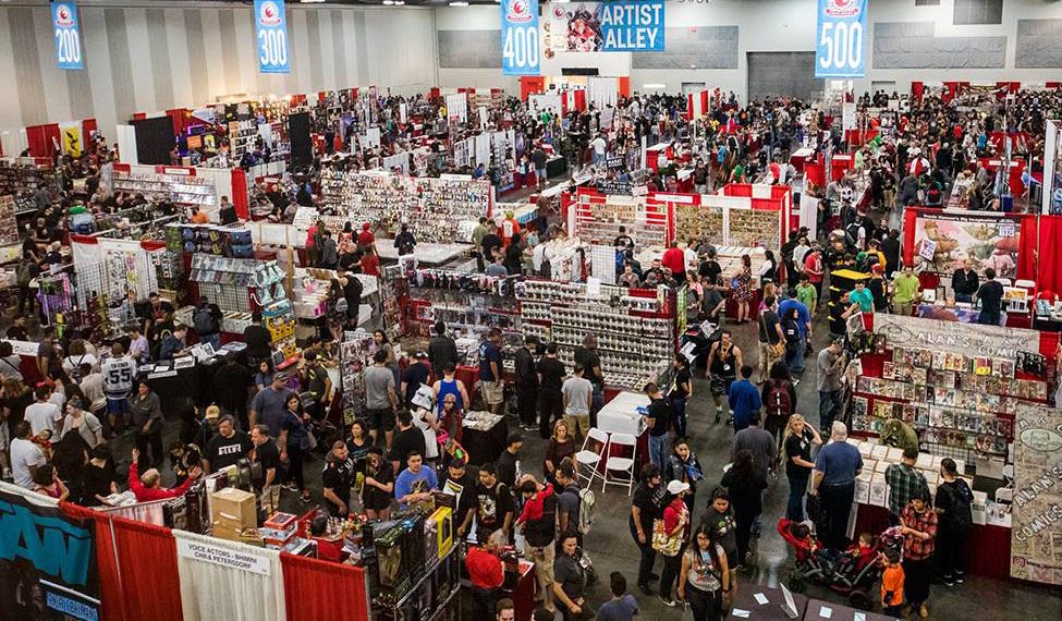 chrisarrant's tweet photo. If you're in West Palm Beach this weekend, come out for Comic Con Revolution (@CCRevolutionWPB). I'll be moderating 6 panels, and be roaming the floors. Tickets are still available. https://t.co/mwt25qPZZn