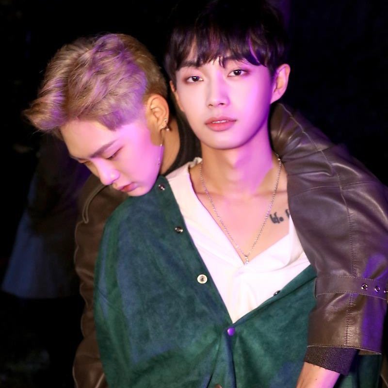j__87xx's tweet photo. どんなことがあってもジョイプルとしてヨングクはJBJのメンバーだから😢
#Happy_Longguo_Day https://t.co/4K0Xln1nuB