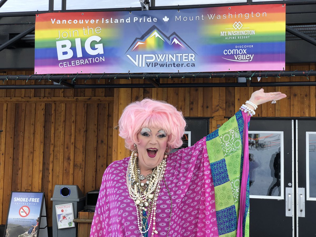 GAYWhistler's tweet photo. ICYMI Day 1 at #VIPwinter Après ski Action + Drag Queen Bingo w/ @ConniSmudge at @MountWashington - Glitter, Fabulousness, Love, and Joy
🏳️🌈🏂⛷
#ilovegay #discoverComoxValley mycomoxValley https://t.co/CIT6HNFPGN