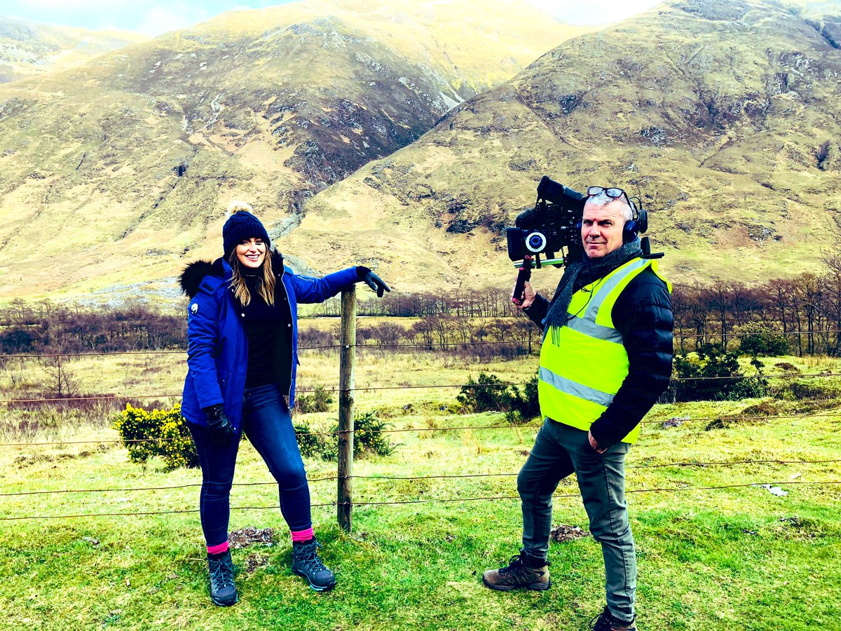 annemcalp's tweet image. In my happy place filming in the northwest Highlands! New #Landward series starts next month #bbcscotland #bbcscotlandchannel #Scotland #scenery #kintail #eileandonan @BBCScotland