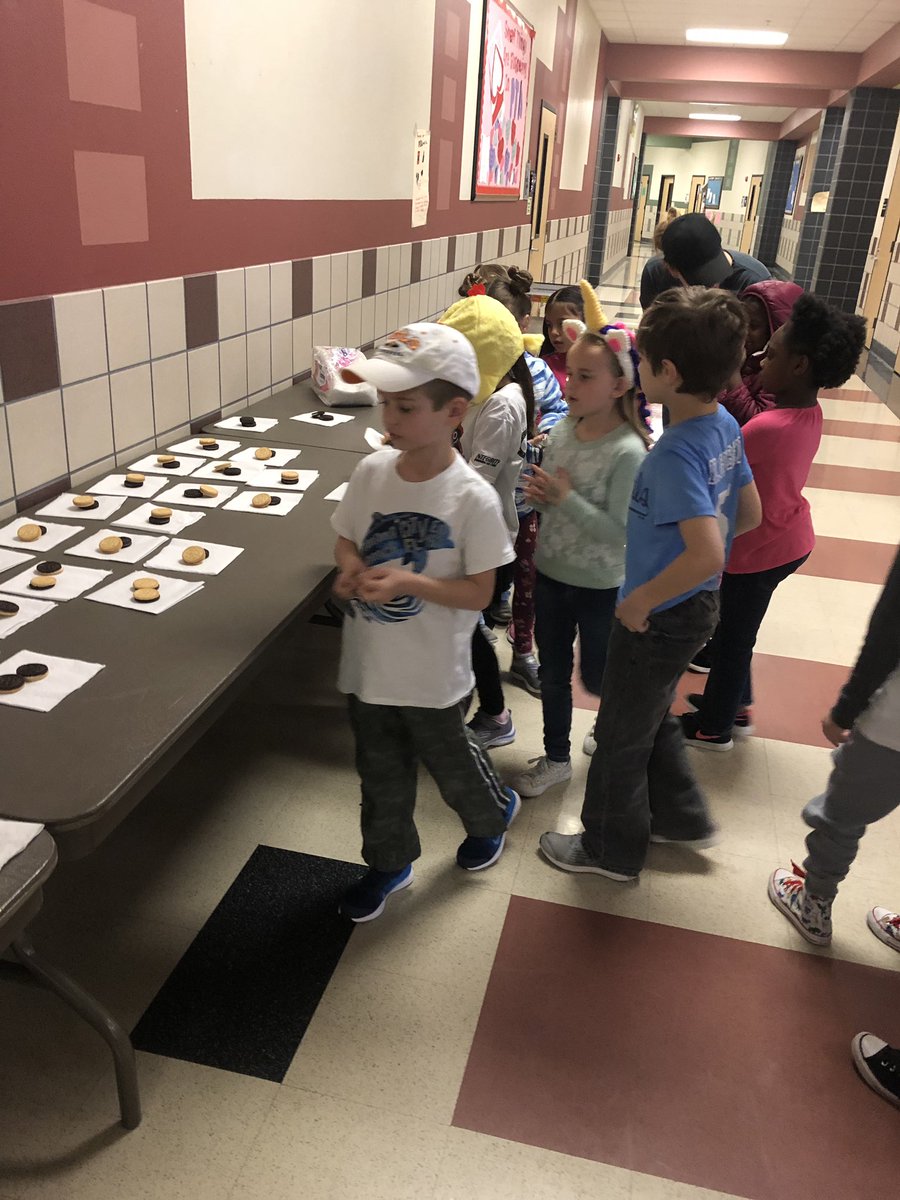 We love #ReadAcrossAmerica Day! So thankful for our community volunteers from @CoServ_Energy who help us celebrate. <a href="/ProvElem/">Providence Elem</a>